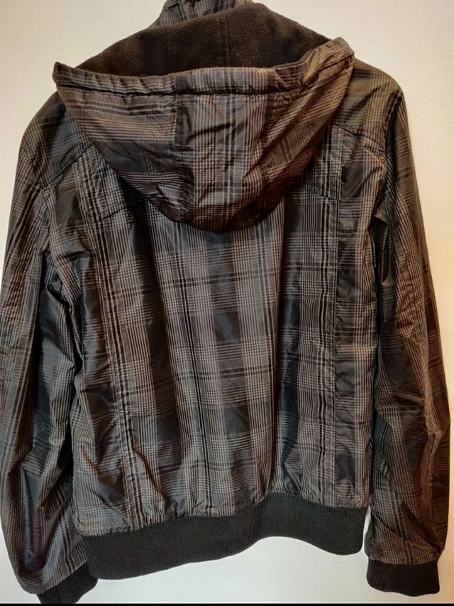 Blusão de rapaz 12/14A