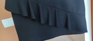 Falda negra corta  ,de Zara,tallaS