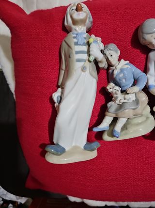 5 Figuras de varias marcas de porcelana