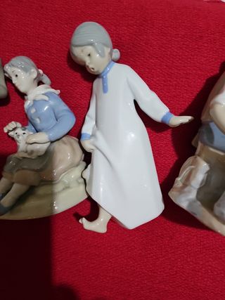 5 Figuras de varias marcas de porcelana