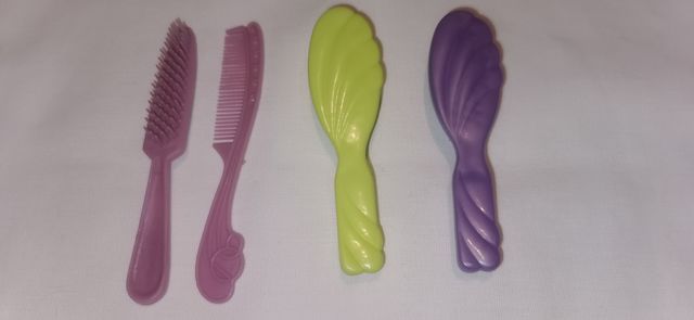 Barbie, nenuco, mini lacitos.... Peines, cepillos