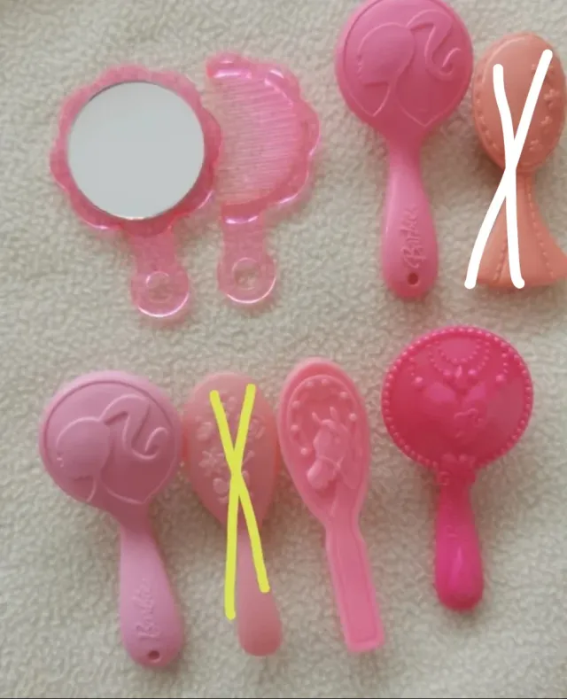 Barbie, nenuco, mini lacitos.... Peines, cepillos
