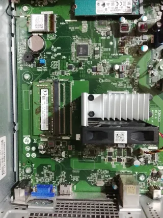 NEGOCIABLE!! Pc Sobremesa Ryzen 3 3250U + 8GB RAM