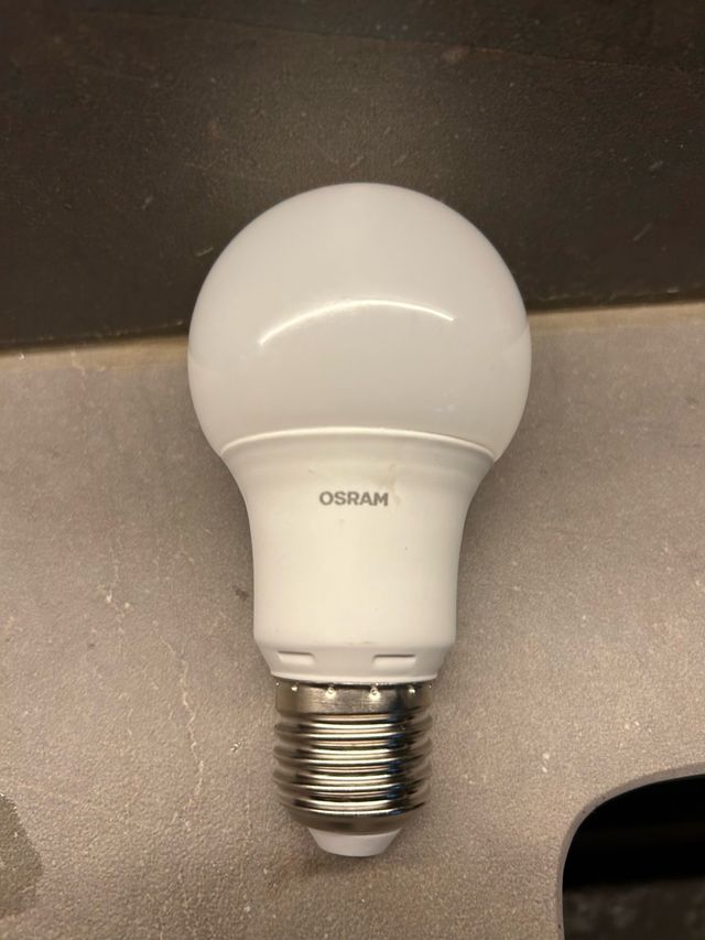bombilla led osram regulable 2700k ac08364