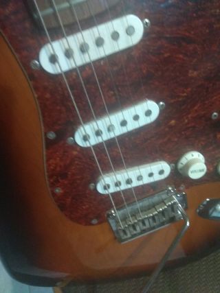 Fender squier standar stratocaster