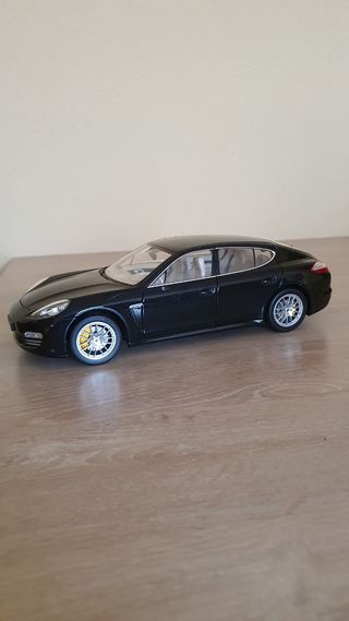 maqueta Norev Porsche Panamera 4S escala 1:18