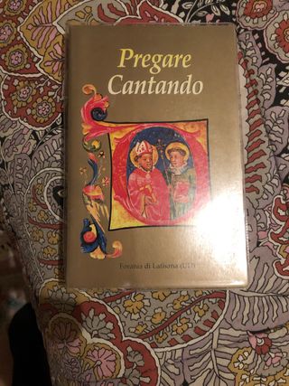 libro di canti religiosi