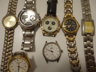 Lotto di 7 orologi al quartz 