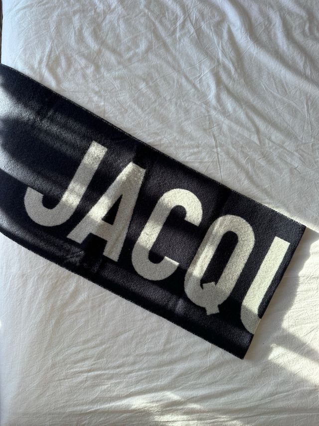 Jacquemus scarf Les Classiques