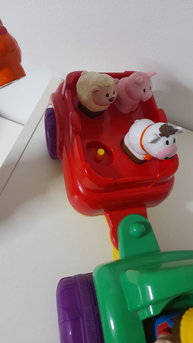 Tractor juguete con sonidos