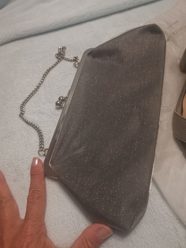 bolsito gris con micro brillo