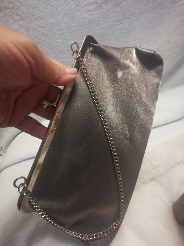 bolsito gris con micro brillo