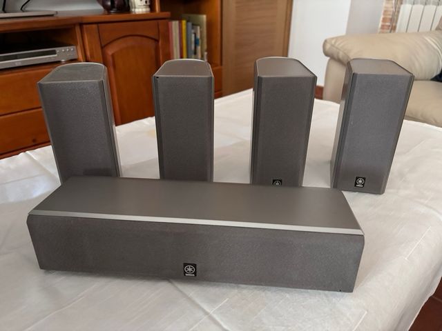 Altavoces Yamaha Home cinema 5.1