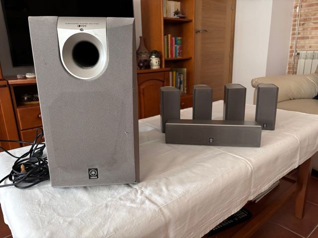 Altavoces Yamaha Home cinema 5.1