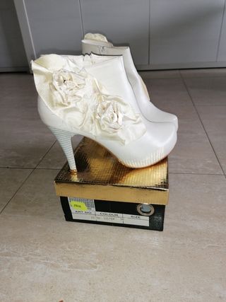 Botines blancos