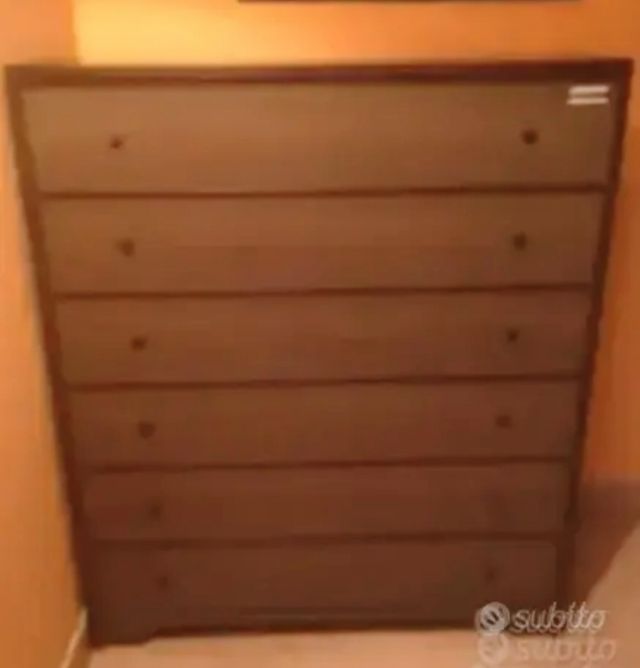 Letto con mobiletto a scomparsa