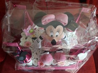 Castillo de pañales de MINNIE MOUSE