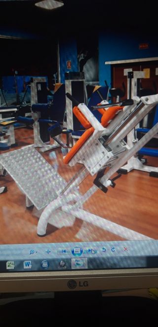 Maquinas gimnasio...bicis spinning.etc muchas maq