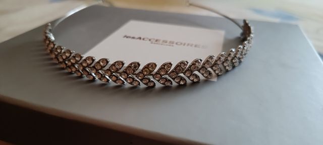 Tiara novia o evento de Pronovias