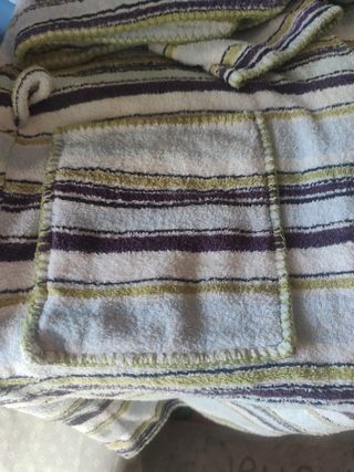 Albornoz de mujer, con capucha