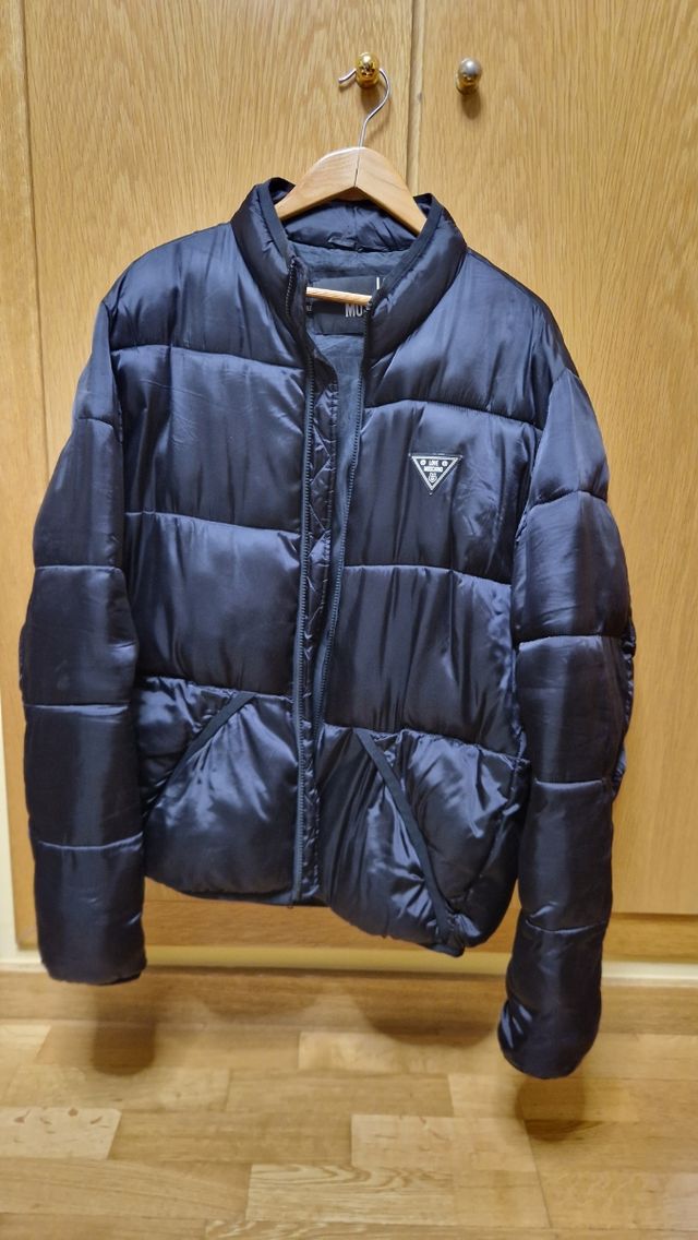Chaqueta puffer Love Moschino