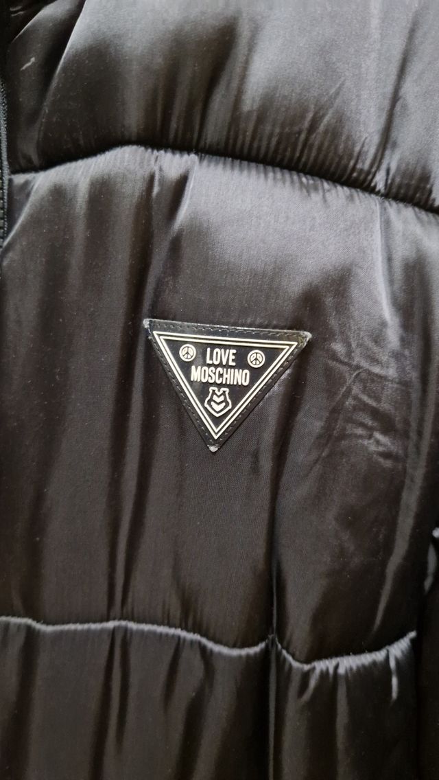 Chaqueta puffer Love Moschino