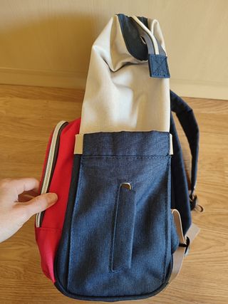 Mochila maternidad azul y rojo