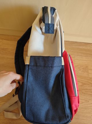 Mochila maternidad azul y rojo