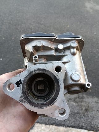 VAL EGR H8201143495 147104647R HU1501000211 NV200 