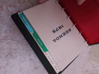 Vintage agenda de piel año 1975 Leader