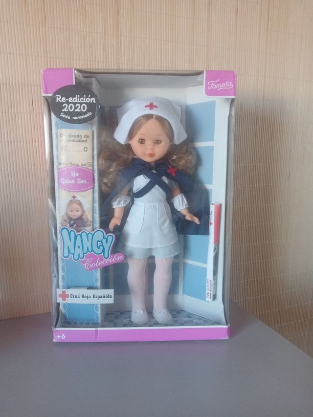 Nancy enfermera 2020 en caja