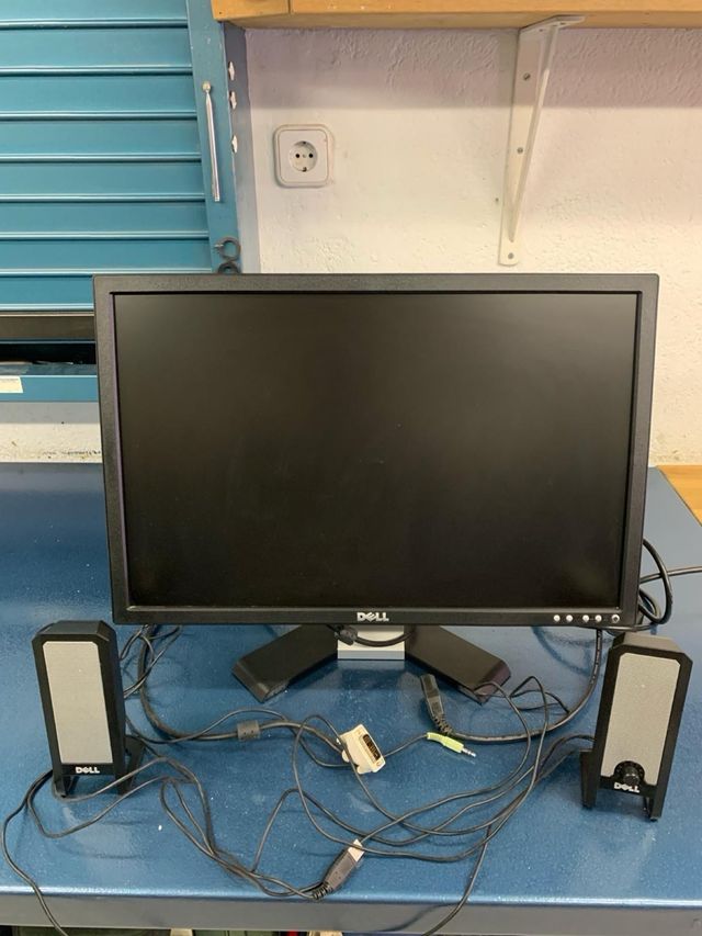Monitor y altavoces DELL