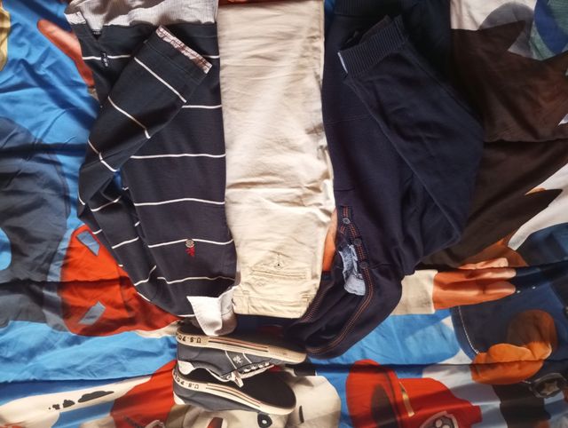 Lote de ropa T 10+ zapatillas del 35