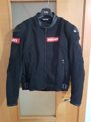 Chaqueta motocicleta Ducati