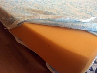 Sofá cama Clic Clac de tres plazas con arcón