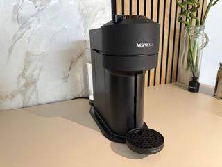 Cafetera nespresso vertuo next