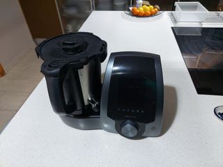 Robot de cocina Mambo 8090 CECOTEC