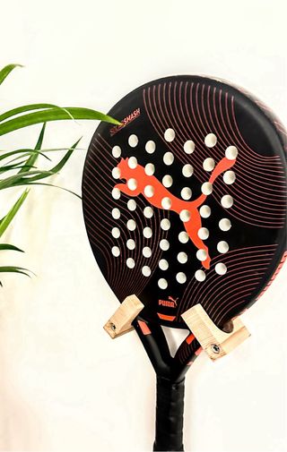 soporte expositor para pala de padel