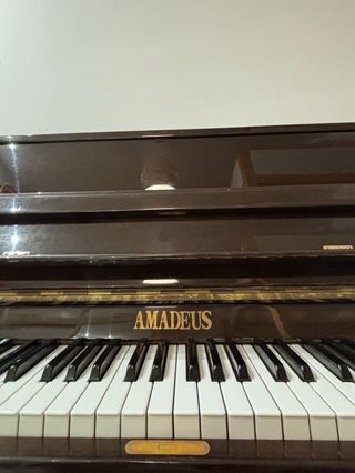 Piano de pared