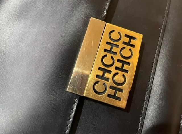 Impresionante bolso carolina herrera