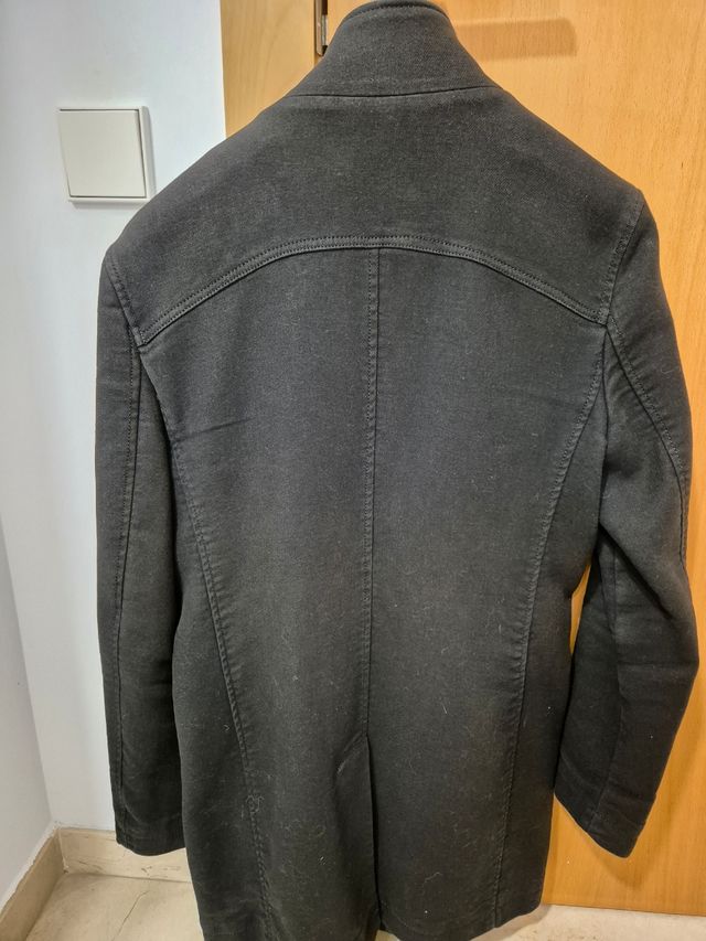 Abrigo de hombre de Zara, talla M