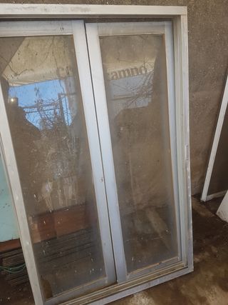 Ventana Corredera de una hoja 