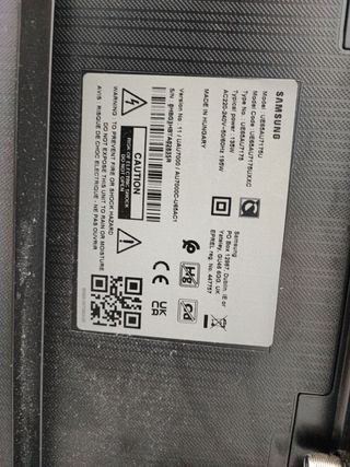 Tv Samsung de 65 pulgadas con golpe