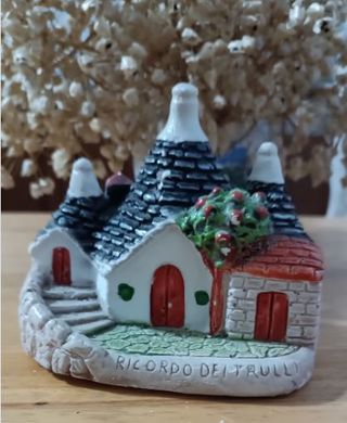 Souvenir Alberobello Italy Trullo Gesso Passiatore