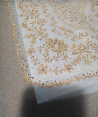 Manteleta artesanal fallera 