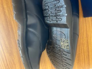 scarpe da uomo allacciate