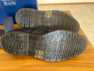 scarpe da uomo allacciate