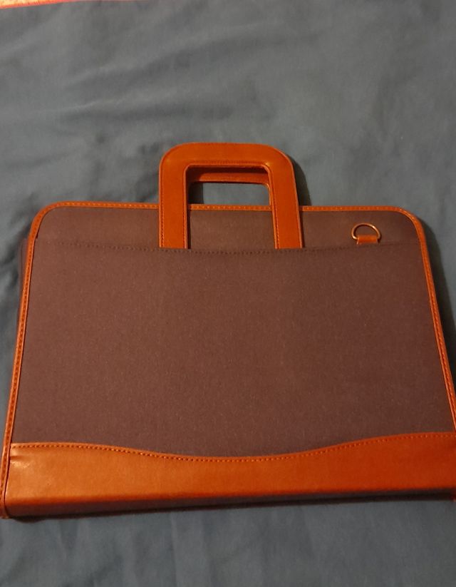 Maletin tipo ejecutivo