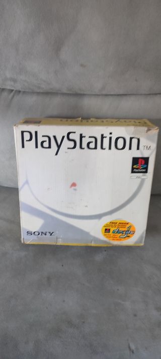 Consola ps1 con caja