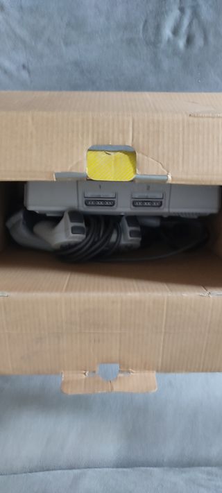 Consola ps1 con caja